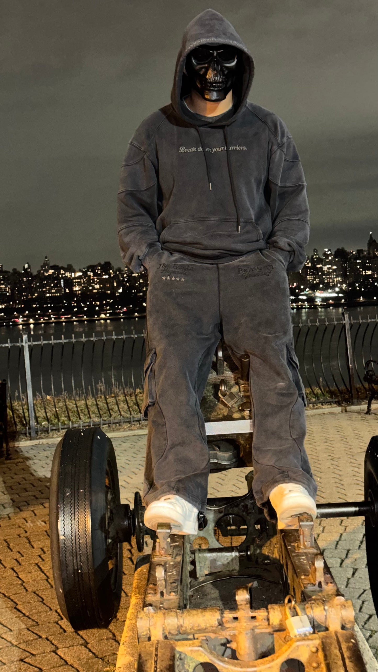 JOGGERS