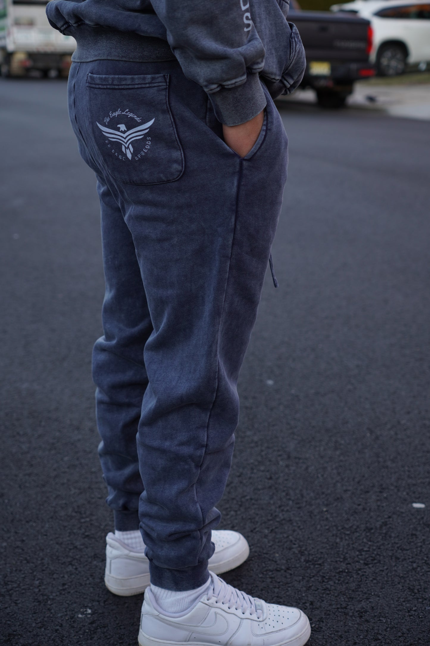 JOGGERS