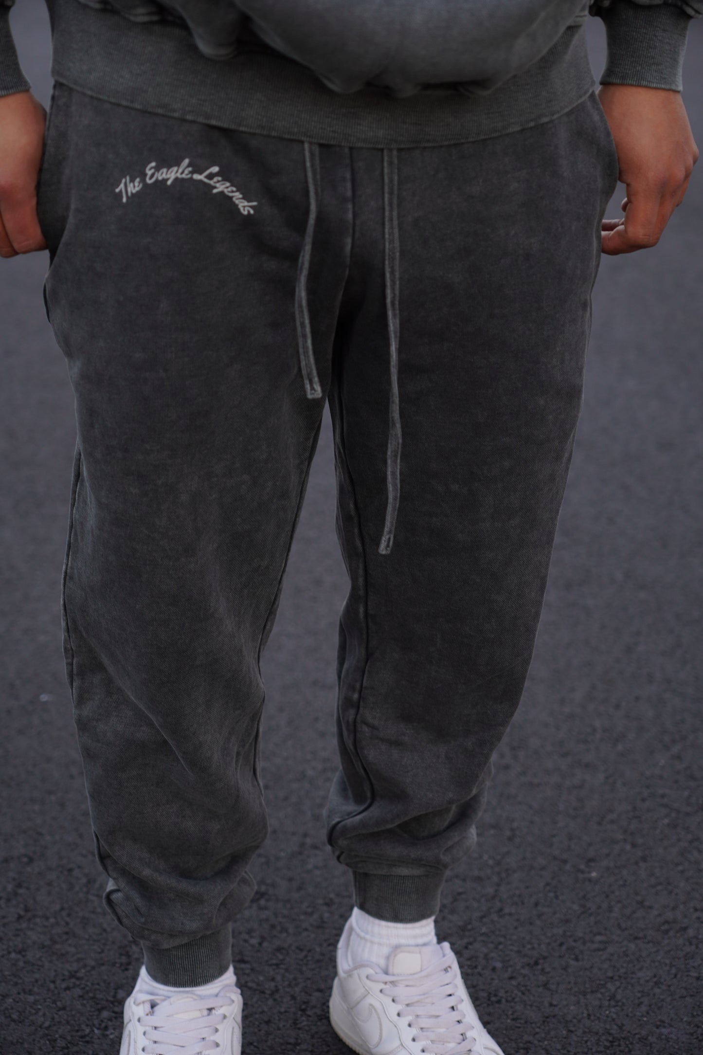 JOGGERS